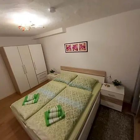 Apartment Albi Haus